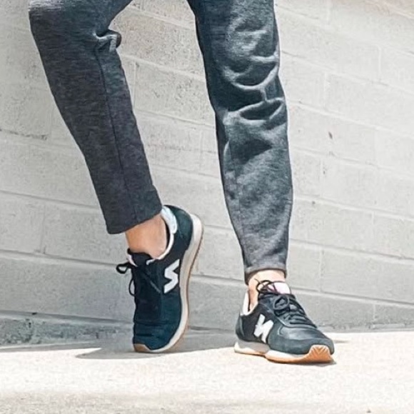 New Balance Sneakers - Picture 1 of 10